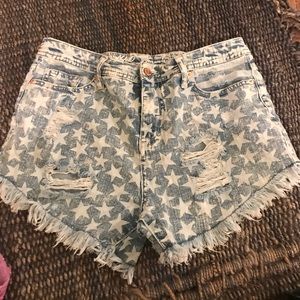 Light wash star short